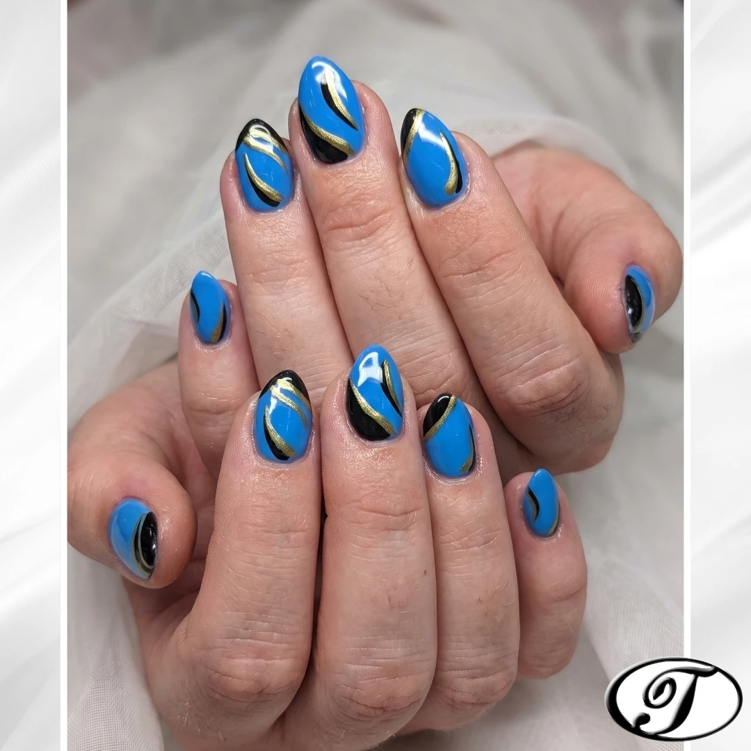 Nail colours